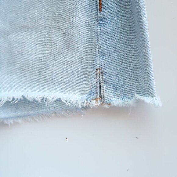 Veronica Beard Timmi High Rise Raw Hem Button Fly Denim Shorts Aire Blue Wash 25 - Picture 7 of 14